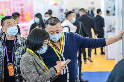 宁波中小工厂展览会展会现场图片