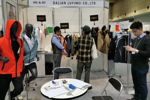 日本大阪服装成衣展览会展会现场图片