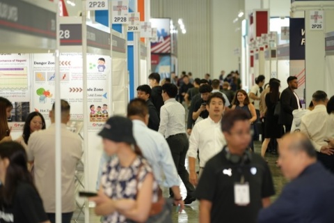 新加坡亚洲医疗器械制造展览会展会现场图片