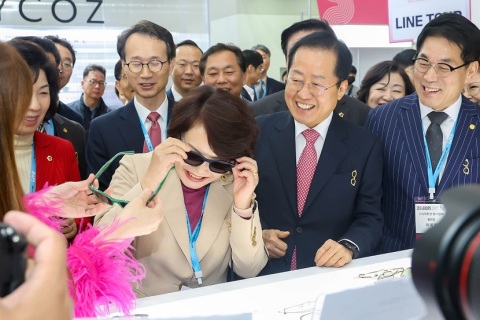 韩国首尔光学眼镜展KIOF展会现场图片