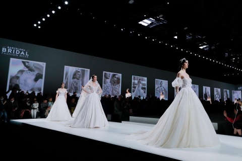 西班牙巴塞罗那婚纱展览会展会现场图片