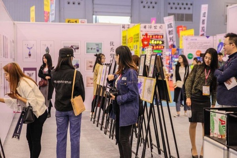 成都广告标识、商业店装与展陈产业博览会展会现场图片