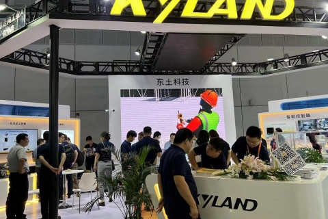 东北沈阳国际塑料橡胶机械工业展览会展会现场图片