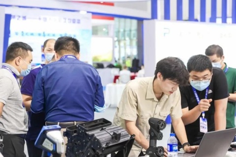 中西部（十堰）汽车汽配商品交易会展会现场图片