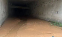 “河道完全被黄泥堵塞！”深圳一水道遭非法排放泥浆，一名男子被刑事拘留