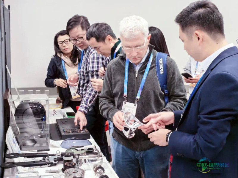 直击CES2026国际消费电子展:蓝思科技携航天级UTG、服务器液冷模组重磅亮相