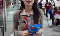 无人值守、全天候营业的便利店？由机器人担任店长？人工智能小龙虾协助管理店铺、还能发布任务？亲临2026中国零售业博览会现场，记者带你实地探访！