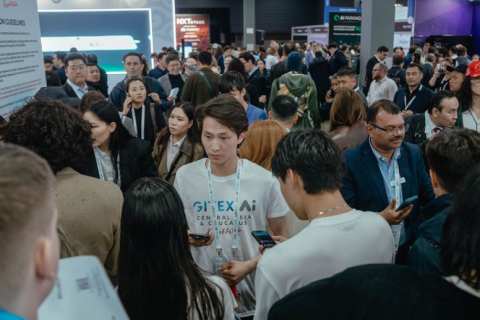 哈萨克斯坦中亚消费电子及通讯展览会展会现场图片