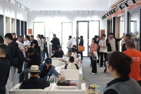 中国（南京）系统门窗、全屋定制、移门博览会展会现场图片