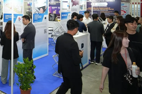 新加坡制药医药包装展览会展会现场图片