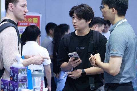 广州亚太国际工业涂料、粉末涂料与涂装展览会展会现场图片