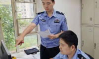 “只是打了个盹，手机竟不见了，连半包烟也没剩下！”