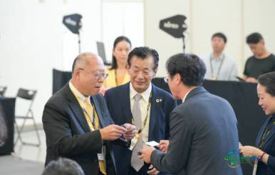 中国台湾国际高雄食品展览会:加拿大顶级雪野卡本内苏维翁红冰酿酒亮相