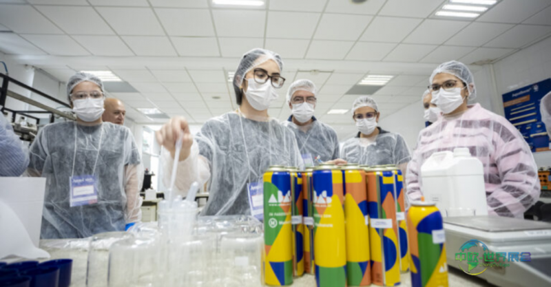 法国巴黎国际包装展览会：爱马仕发布2026秋冬限量版唇膏包装