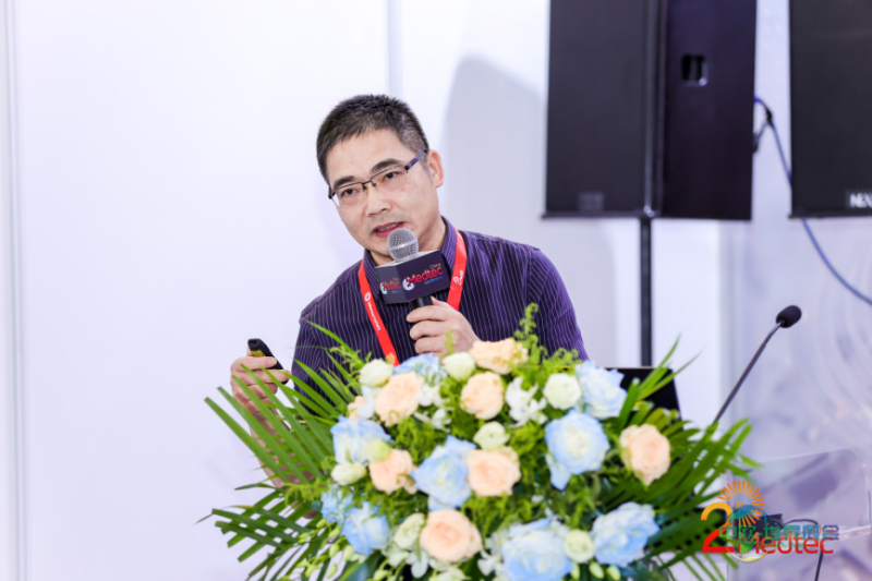 同济医院王华副教授演讲现场
